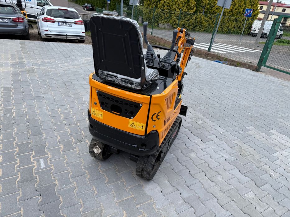 Minikoparka SDYC YCW-06 mała zgrabna