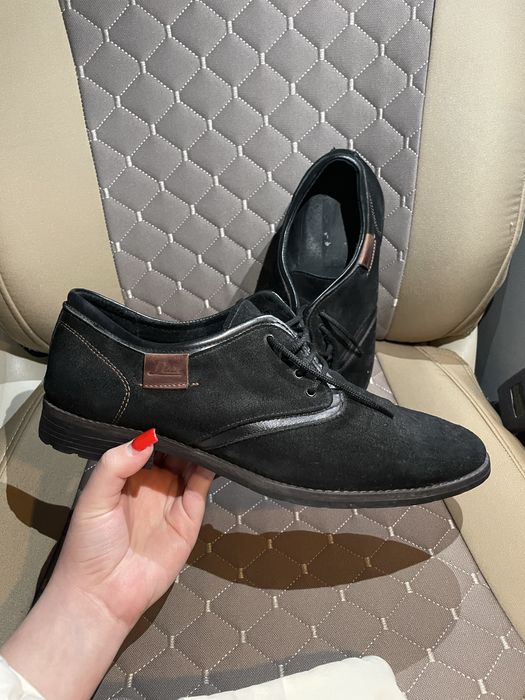 Туфлі мешти черевики