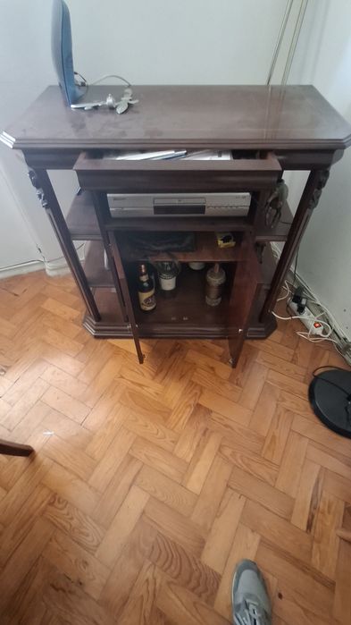 Móvel bar para TV