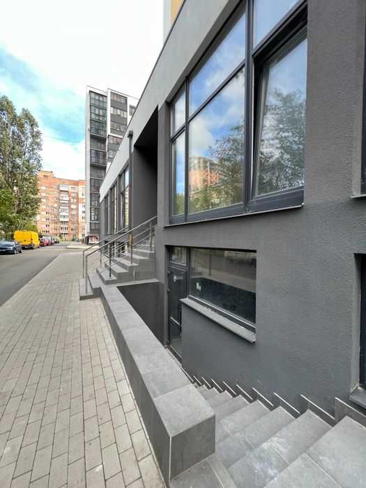 Оренда комерційних приміщень від 60м2, будинки здані