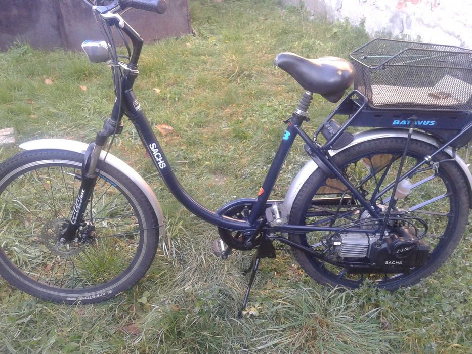 Rower z silnikiem spalinowy Sachs 301 a naprawa silników i gażników