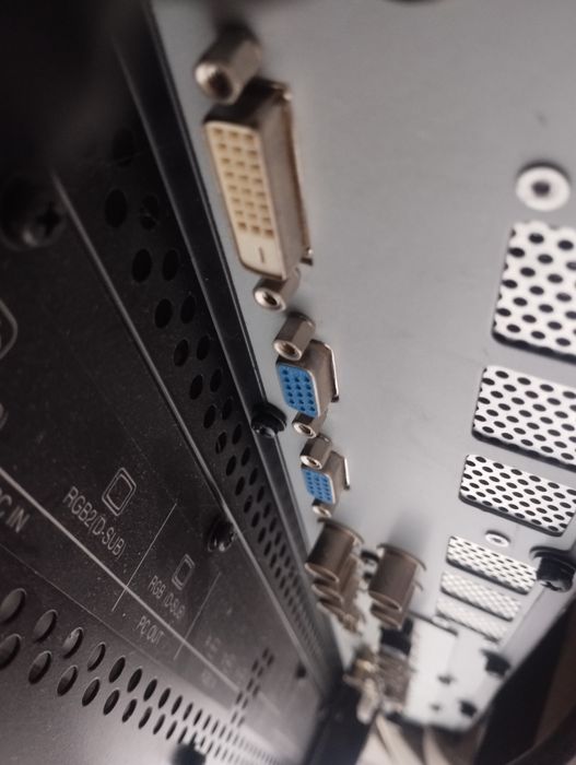 TV  monitor NEC 3210  32" całe