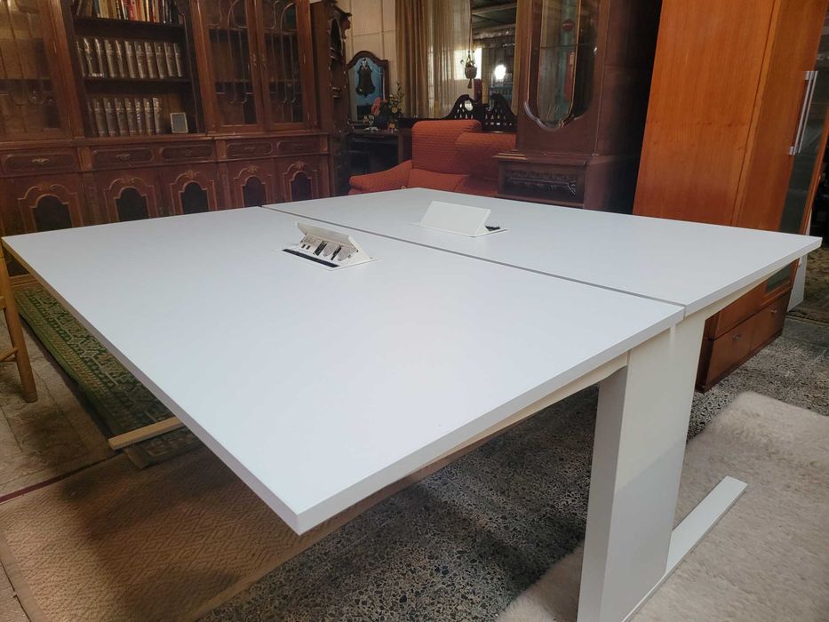 Double Desk or Meeting Table – Excellent Condition64584265117443121