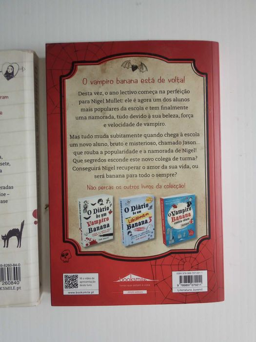 Livros "O Diário de um Vampiro Banana", de Tim Collins, vols. 1 e 2