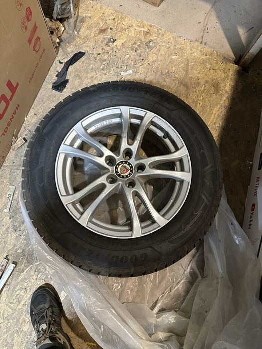Продам зимову резину з дисками WV T5 R17