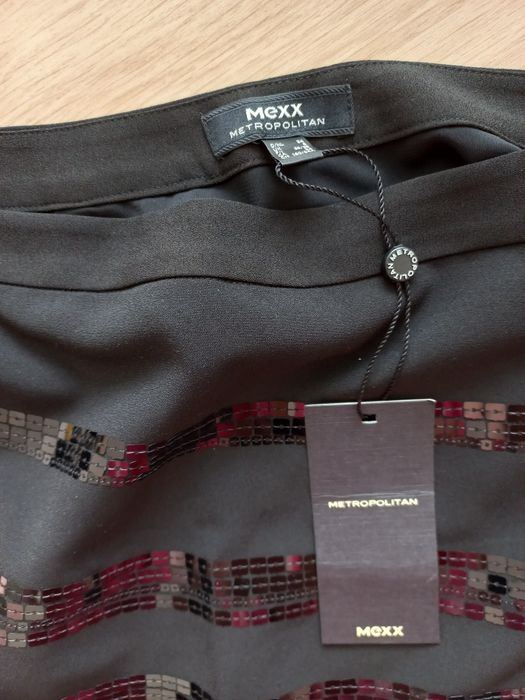 Продам спідницю  MEXX