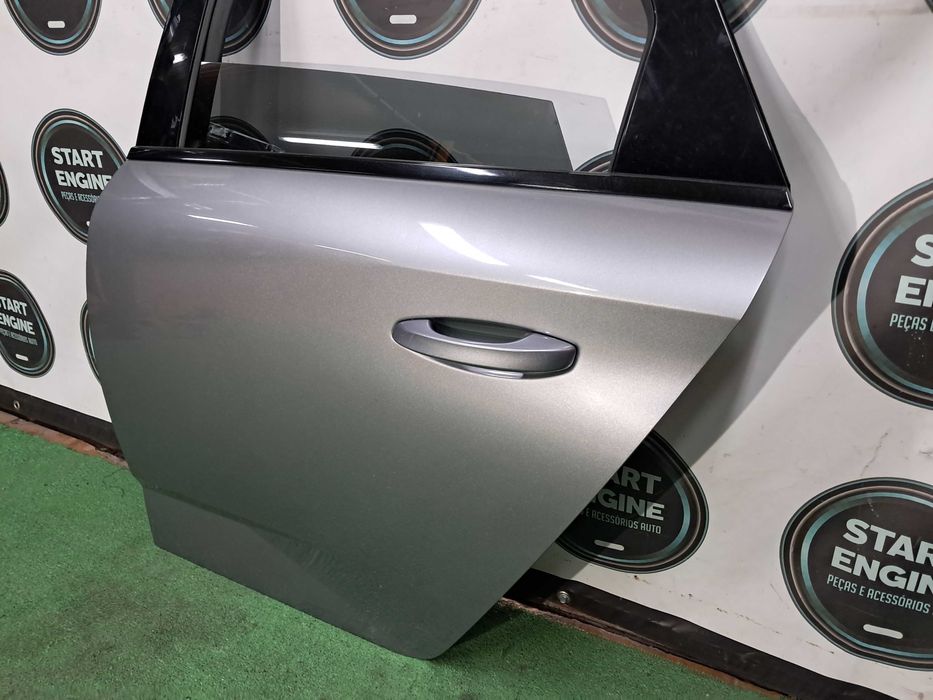 Porta tras Esquerda Peugeot 308 III T10 Carrinha 2021-2025