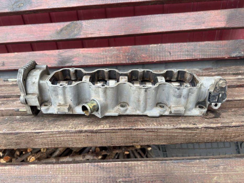 Распредвал с корпусом на Chevrolet Aveo 1.5