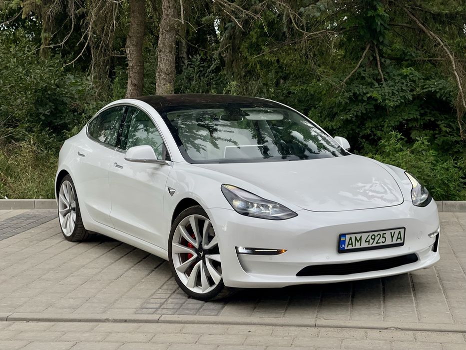Tesla Model 3 Performance 2018