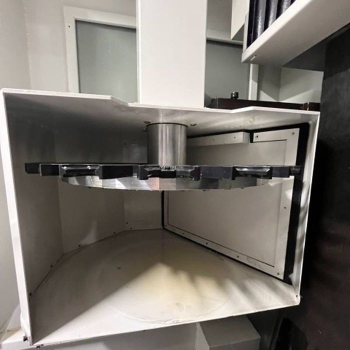 Фрезерний обробний центр, фрезерний станок, промисловий верстат