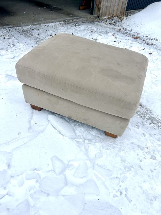 Duzy solidny puf pufa siedzisko