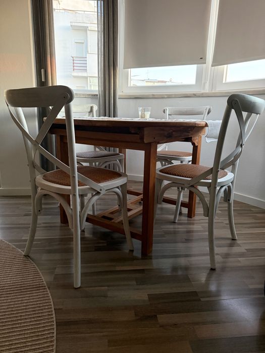Conjunto 4 cadeiras jantar como novas