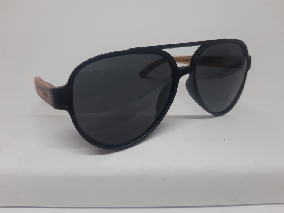 Okulary przeciwsłoneczne drewniane Oi Wood z filtrem UV-400 i polar.