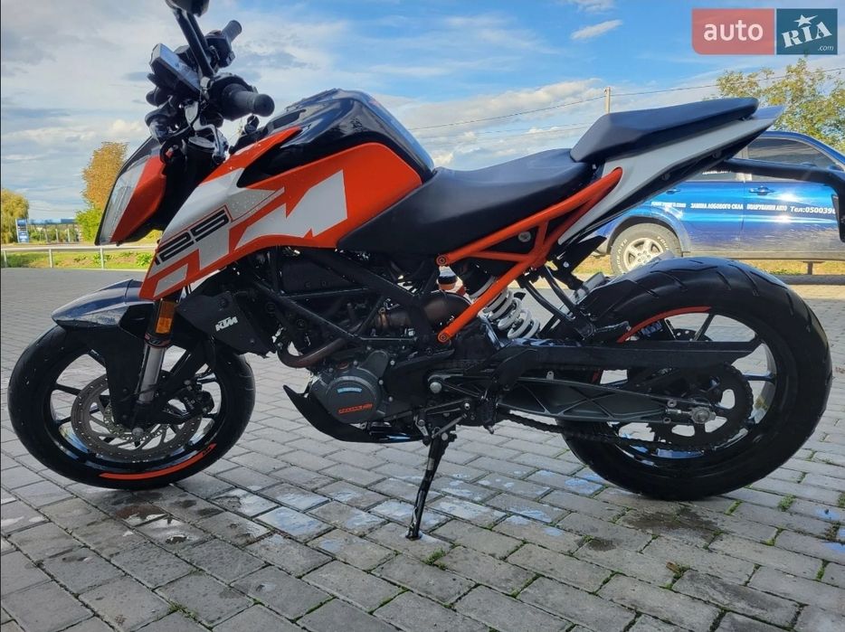 КТМ ДЮКЕ 125 2022 року