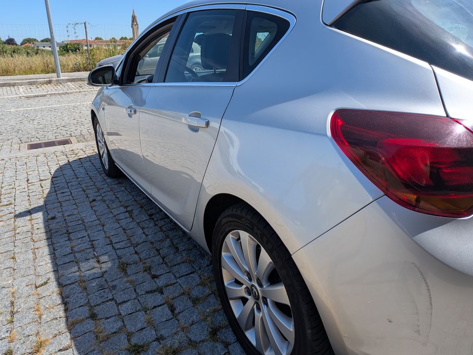 Opel Astra J 1.7 CDTI (125 cv) – 2010