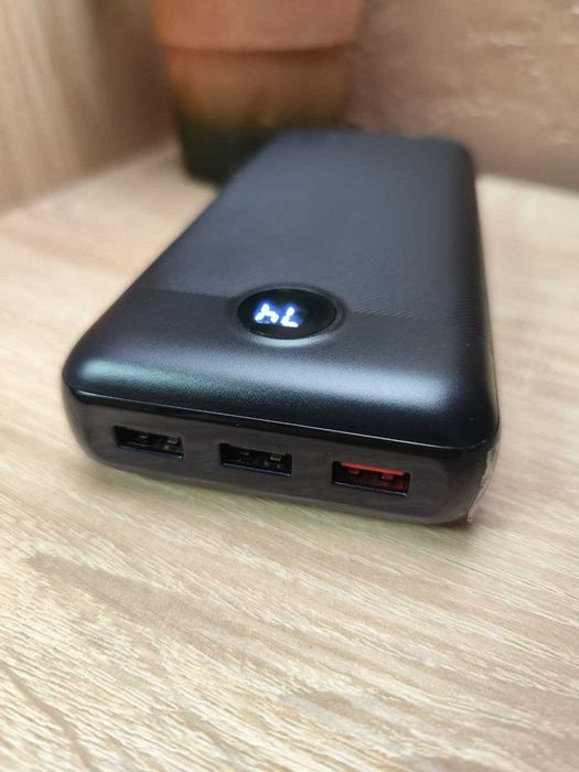 Зовнішній акумулятор Power Bank VEGER 30000MAH