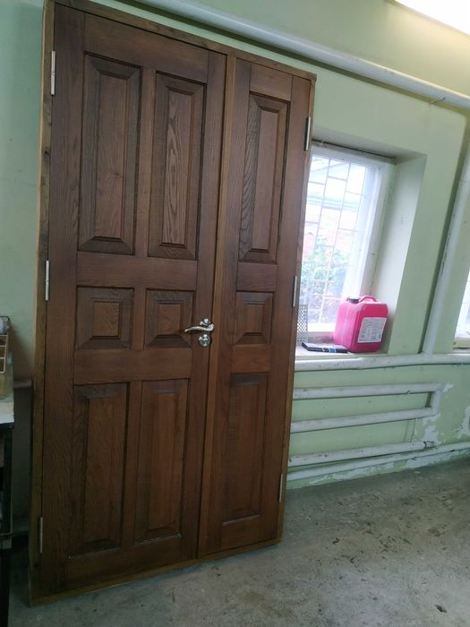 продам дверной блок