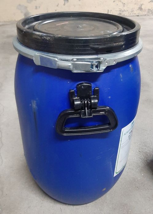 Bidon de plástico 30, 60, 180 e 250L c/tampa, e 220 c/ 2 tampas