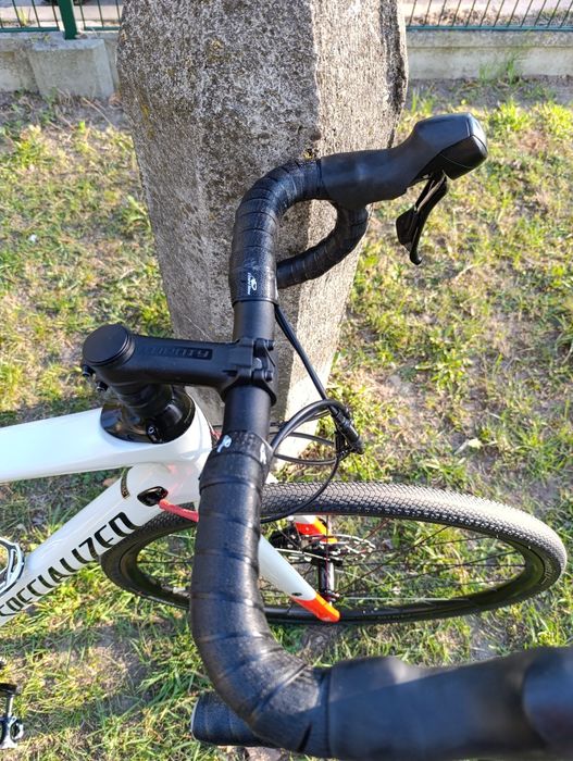 Specialized Diverge Carbon 56