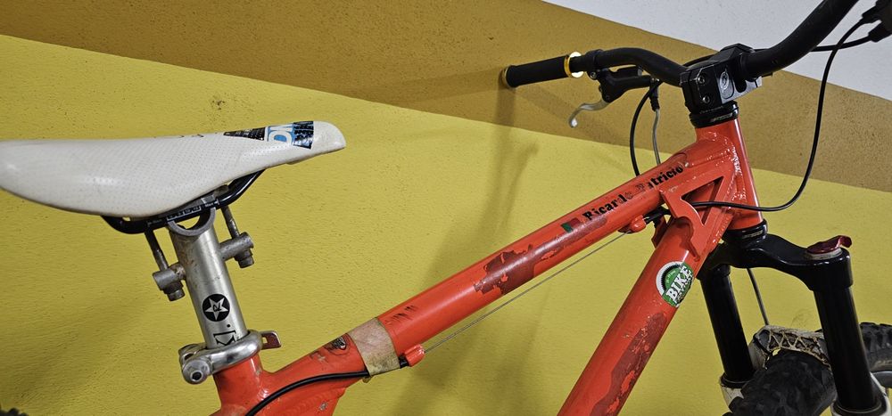 Bike dirt jump planet x. Marzocchi bomber