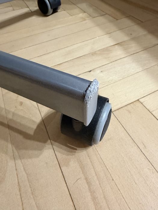 Крісло IKEA SKRUVSTA Gillhov