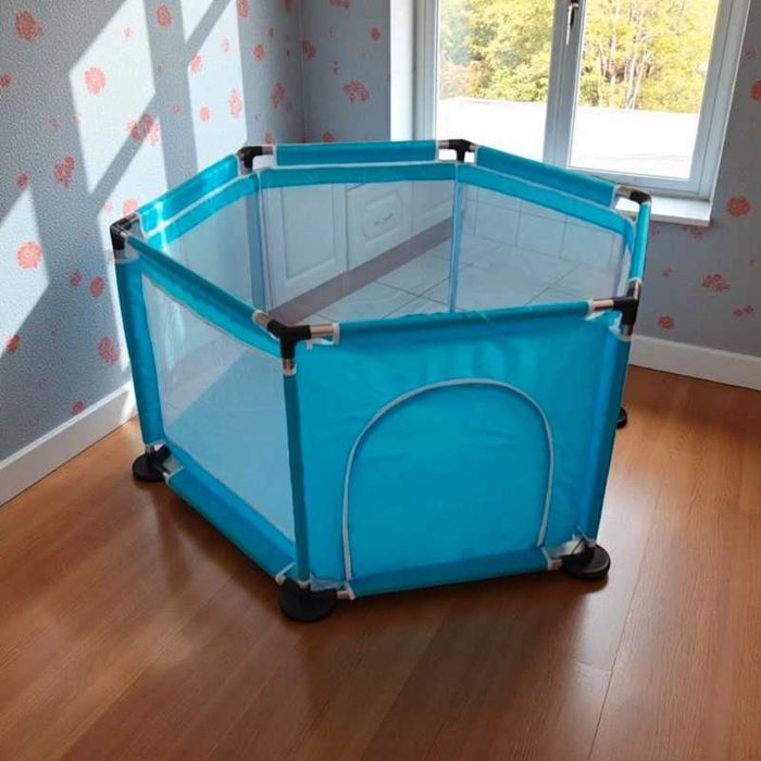 Nowy błękitny kojec dla dziecka