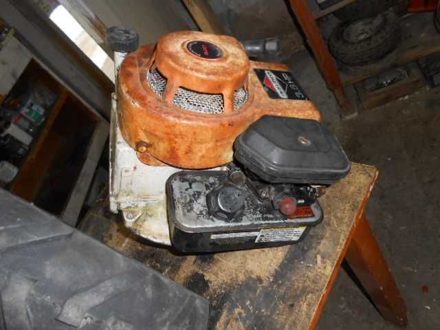 Двигун 4 х тактний Брікс до косарки культиватора справний 2 вали