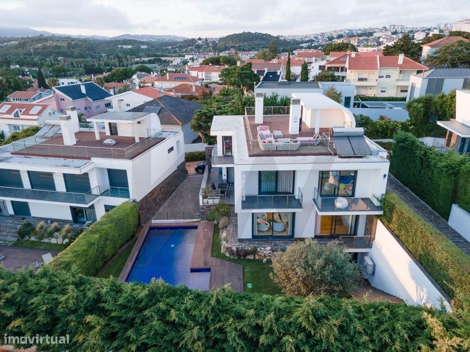 Vila de Sonho com Vista Panorâmica em São Pedro do Estoril