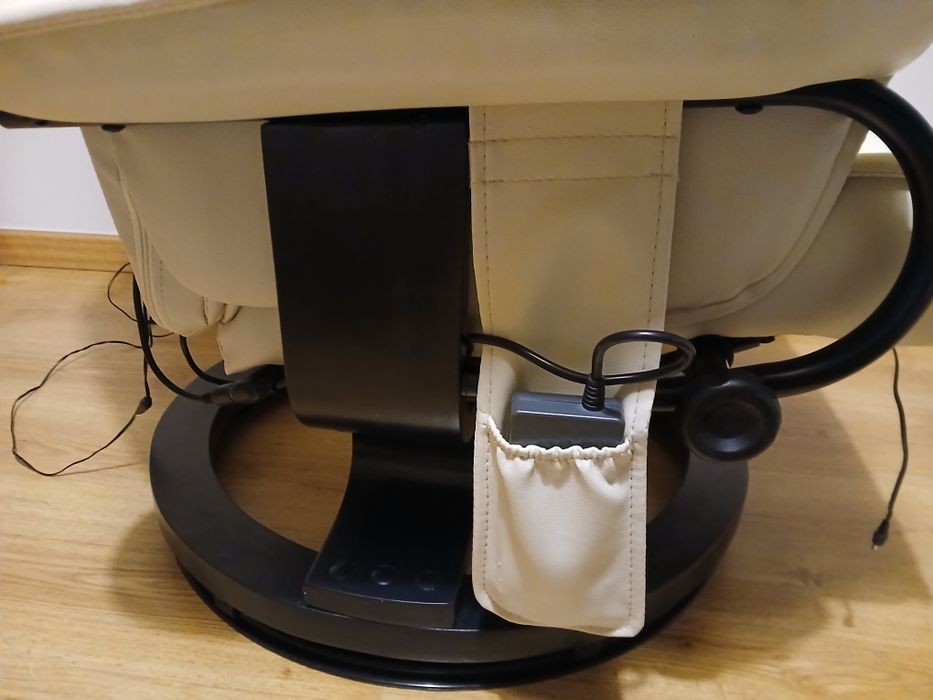 Cadeirão e banco com massagem e aquecimento