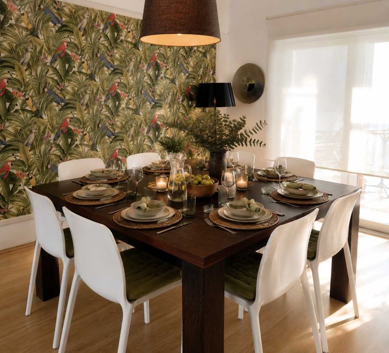 Mesa Grande de Jantar Área | 140x140 cm | 6-8 Lugares