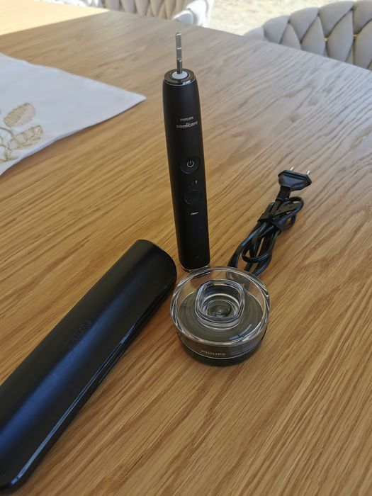 Szczoteczka elektryczna soniczna Philips DiamondClean HX992B Czarna