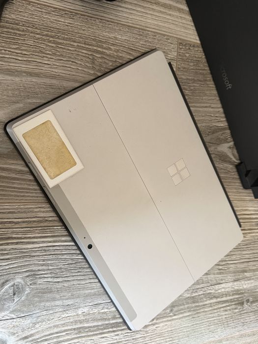 Microsoft Surface 3 (wersja LTE) 1657 laptop tablet 128gb klawiatura stacja dokujaca