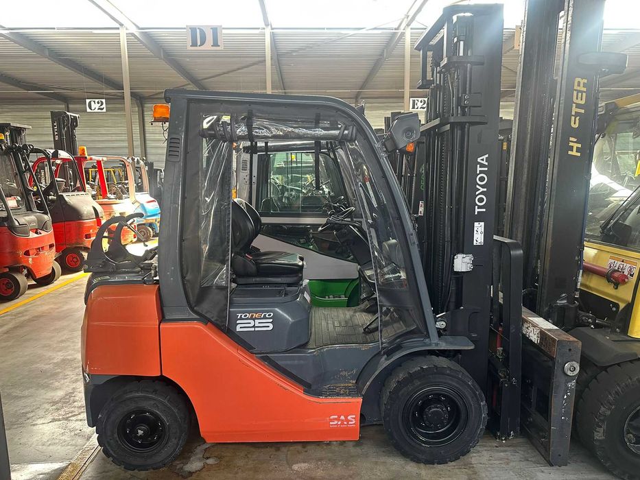 Навантажувач Toyota 2.5 т, вилочний погрузчик газовий, Тойота 2.5 т