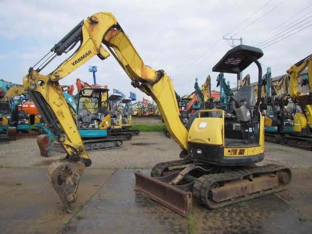 Гусеничный экскаватор Yanmar B3-6A