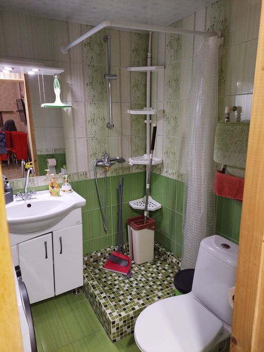 РЕЗЕРВ 3 кімнати+власний двір+2-х поверхова будівля (можливо під бізне