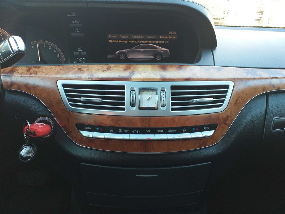 Mercedes-Benz W221 S-клас