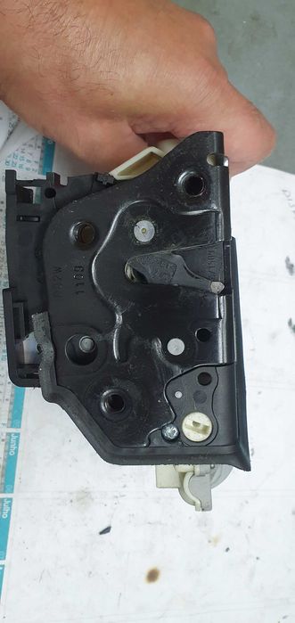 fechadura VW Passat  3C1 837_ 016 A
