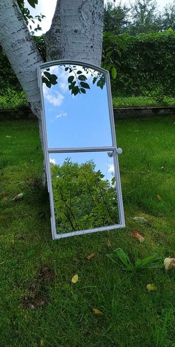 Lustro z okna żeliwnego