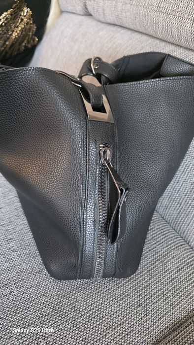 Klasyczna Czarna Torebka na Ramie /Styl Shopper/ inspirowana stylem Guess