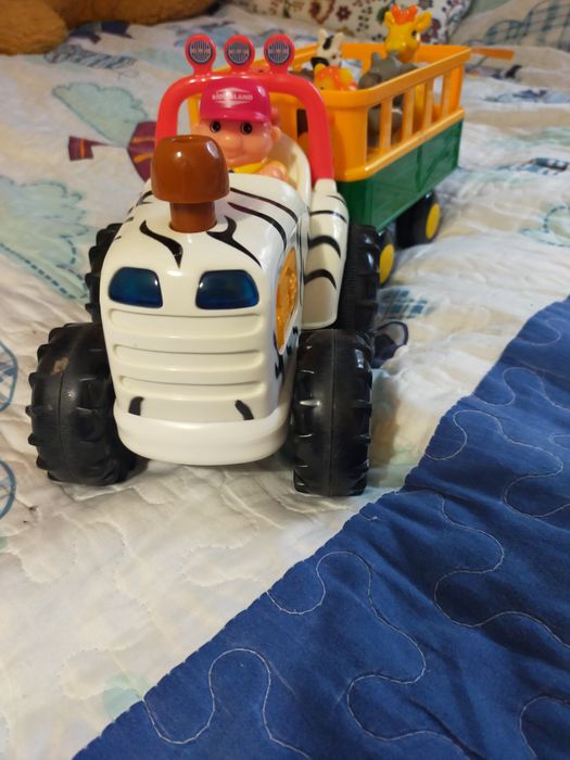 Трактор сафарі kiddy land з тваринами