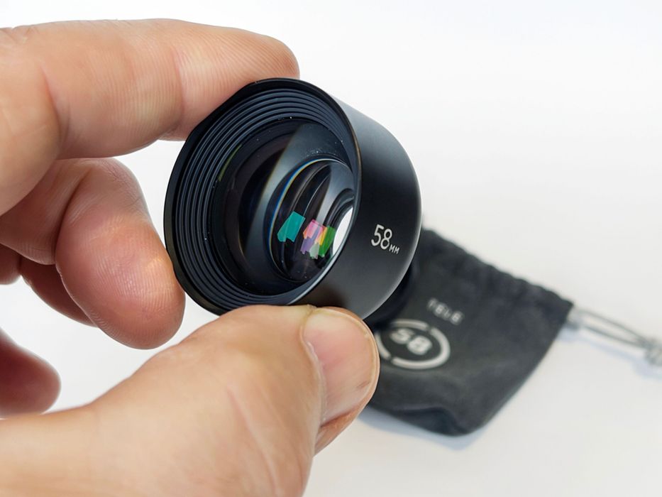 Dwa obiektywy firmy Moment Lens V2 M-series