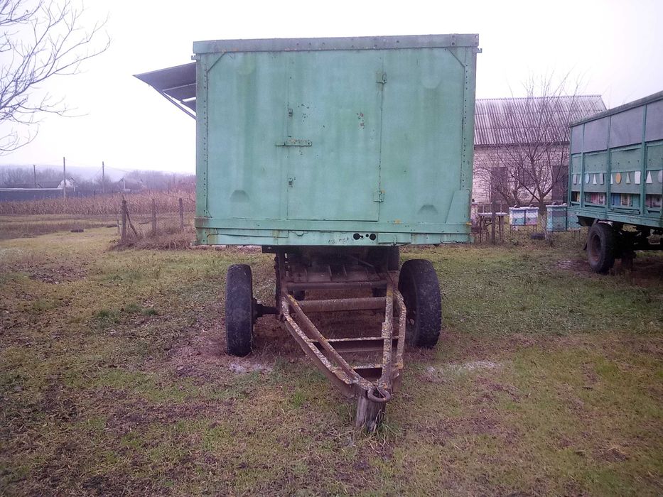 Бджолопавільйон,причіп для бджіл