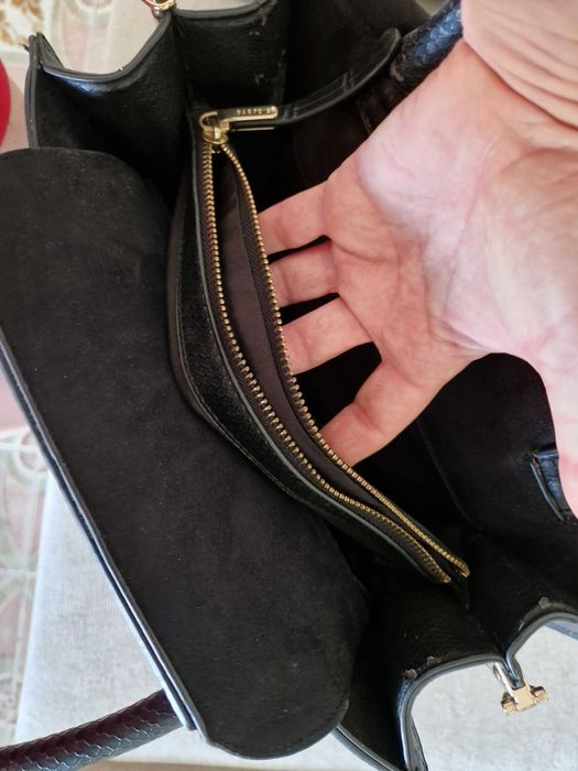 Mala de mão em pele e nobuque preto