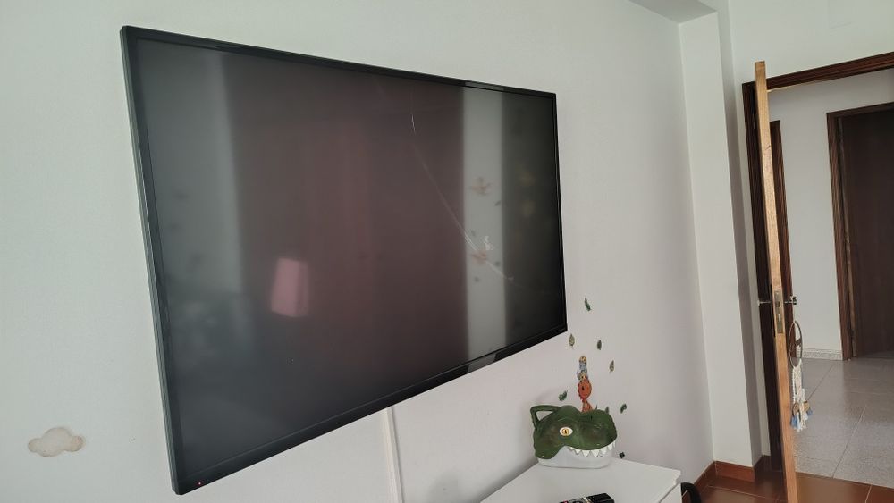 Smart TV westwood 55" tela partida