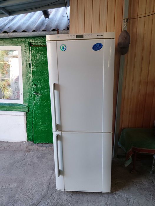 продам холодильник б/у