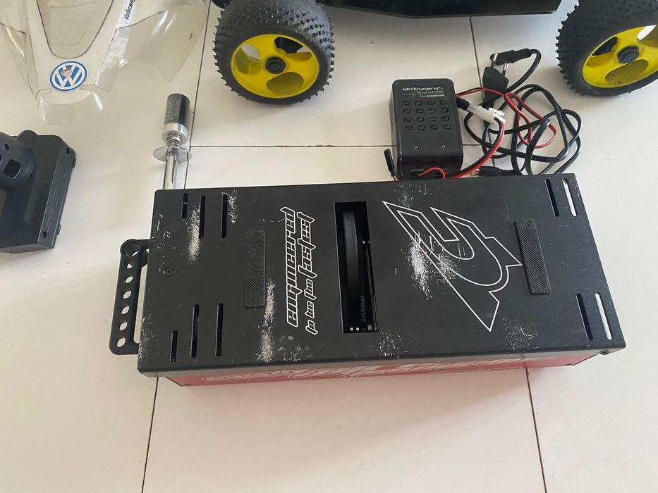 Carro rádio controlo a gasolina