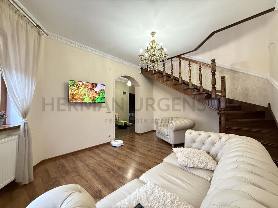 Продаж будинку 185 м.кв / 12 соток / Коритняни