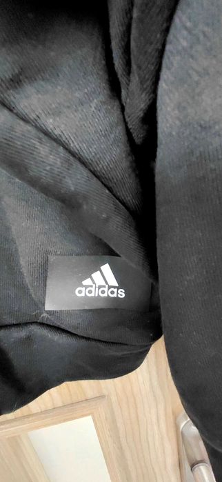 Adidas bluza damska  z kapturem czarna 46-48