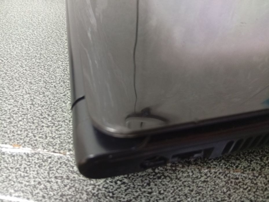 Продам ноутбук Sony VAIO у робочому стані.