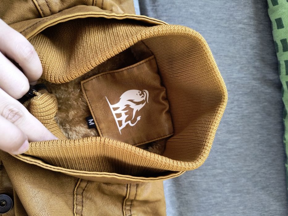 Męska brązowa kurtka ze sztucznej skóry M